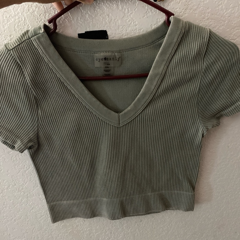 Candy eye size medium color green